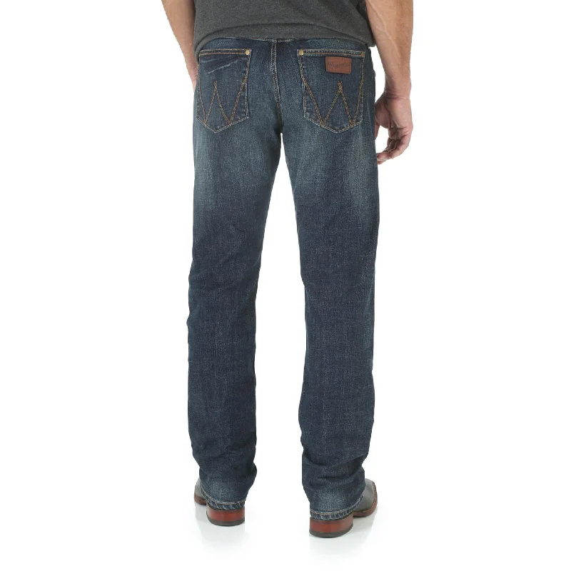 Wrangler Men's Retro Limited Edition Slim Bootcut Jeans